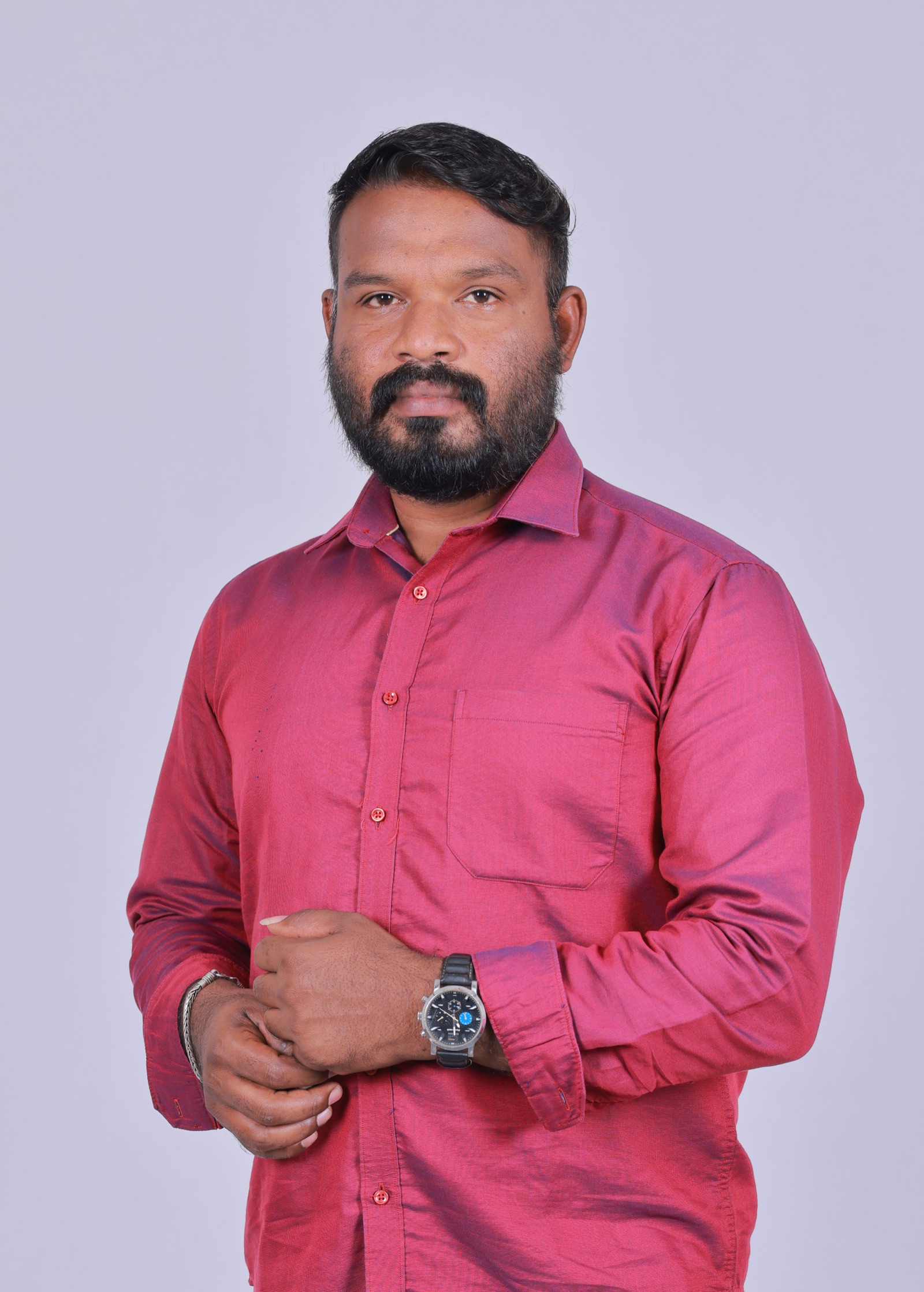 இருளில் இருந்த என் வாழ்க்கைக்கு ஒளியையும், நம்பிக்கை இழந்த என் பயணத்திற்கு புதிய பாதையையும் காட்டிய இந்த நிறுவனத்திற்கு என் நன்றிகள் என்றும் நிலைத்திருக்கும். — My gratitude to this company, which brought light to my darkest days and a new path when I’d lost hope, will stay with me forever.